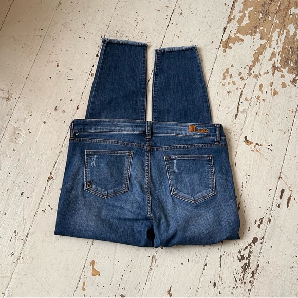 Kut from the Kloth Raw Hem Cropped Straight Leg Jeans - Picture 4 of 16